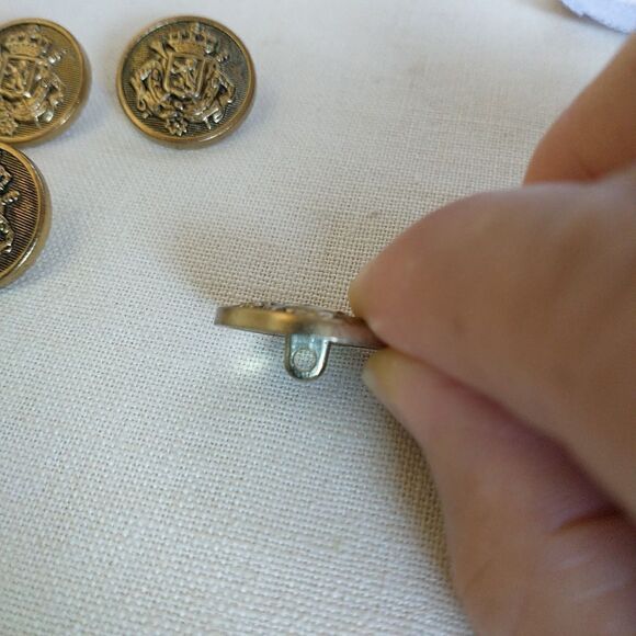 Loft Waterbury Replacement Buttons Shanks Gold Tone Brass Crest Blazer Coat 6x - Picture 3 of 6